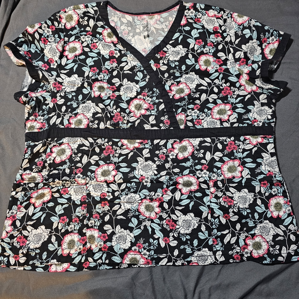 ⭐️*2/$20* Floral Black and Pink Health Pro Ladies Scrub Top 3XL